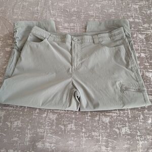 Women's Eddie Bauer Rainier Tech Capri Pant NWOT